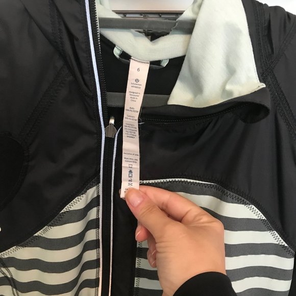 Lululemon Run Get Up and Glow Jacket sz 6 - Picture 5 of 7